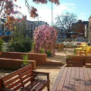 https://arkale-lodge.hotels-newcastle-upon-tyne.com